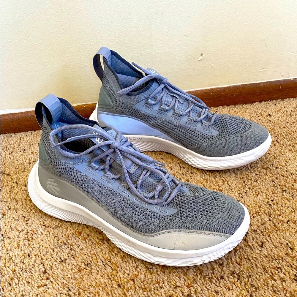 Curry 8’s Grey